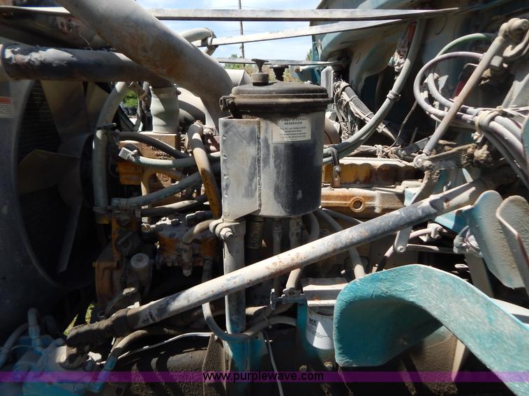 image for item G3495 1990 Freightliner FLC112SD 10 yard concrete mixer