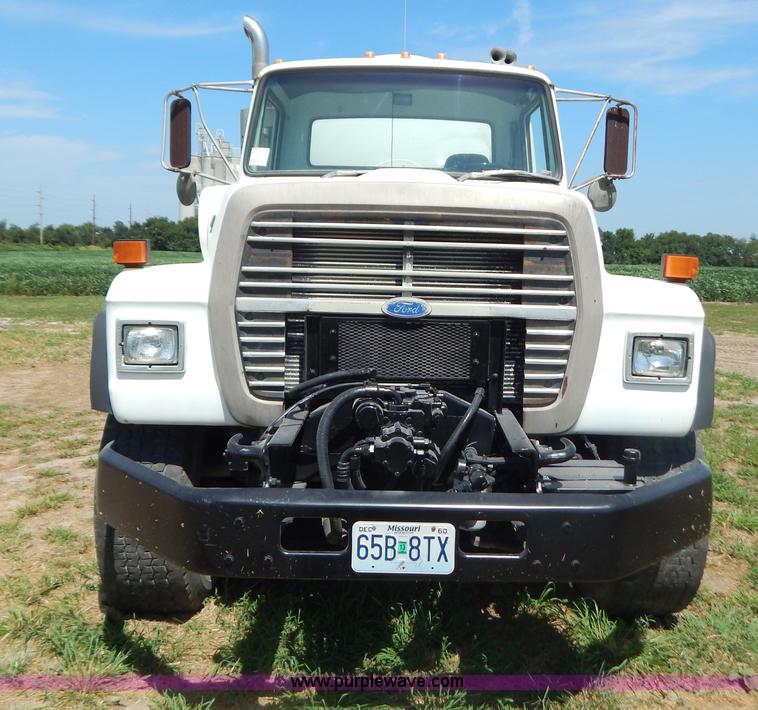 image for item G3496 1993 Ford LT8000 9 cu. yd. concrete mixer