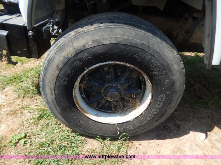 image for item G3496 1993 Ford LT8000 9 cu. yd. concrete mixer