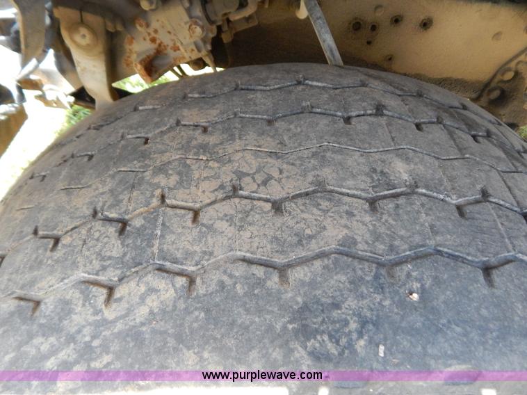 image for item G3496 1993 Ford LT8000 9 cu. yd. concrete mixer