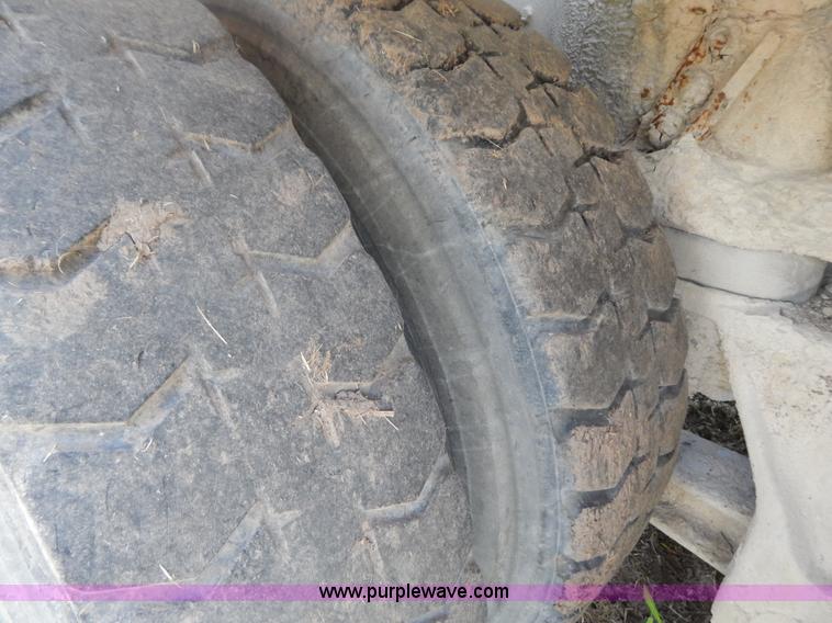 image for item G3496 1993 Ford LT8000 9 cu. yd. concrete mixer