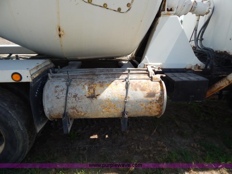 image for item G3496 1993 Ford LT8000 9 cu. yd. concrete mixer