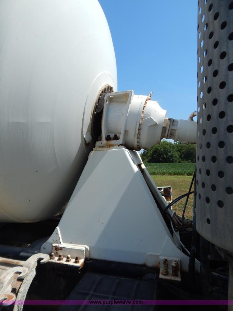 image for item G3496 1993 Ford LT8000 9 cu. yd. concrete mixer