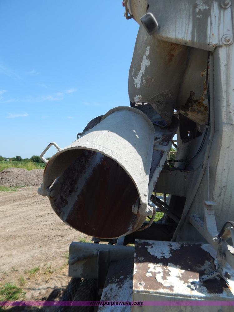 image for item G3496 1993 Ford LT8000 9 cu. yd. concrete mixer