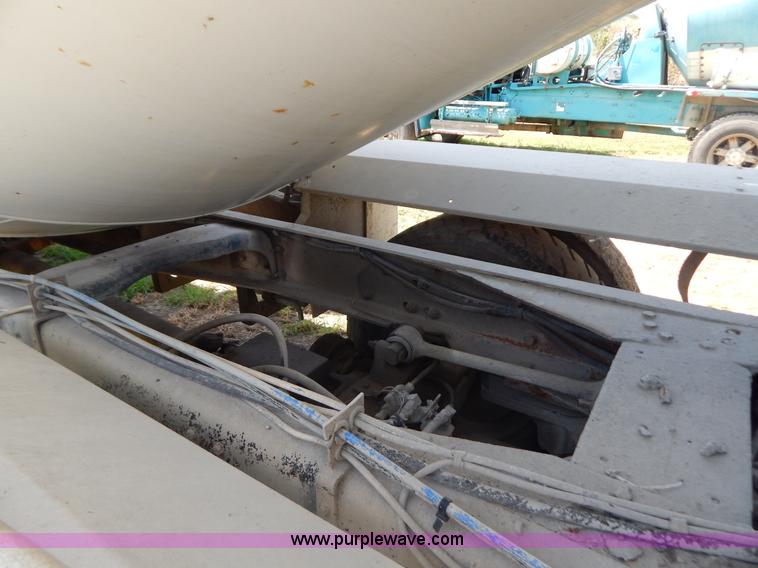 image for item G3496 1993 Ford LT8000 9 cu. yd. concrete mixer