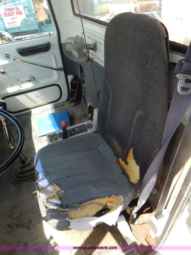 image for item G3496 1993 Ford LT8000 9 cu. yd. concrete mixer