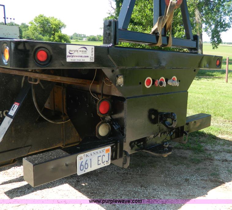 image for item G7876 1988 Ford L9000 AeroMax boom truck