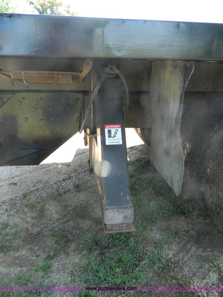 image for item G7876 1988 Ford L9000 AeroMax boom truck