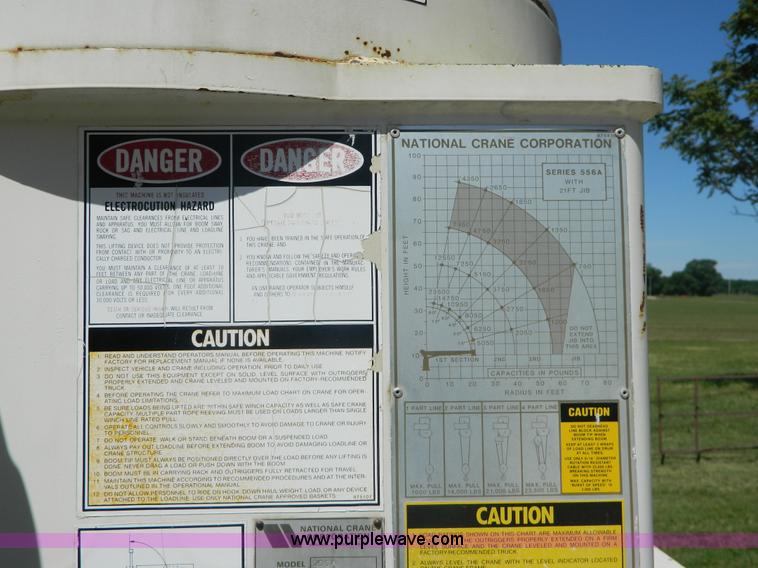 image for item G7876 1988 Ford L9000 AeroMax boom truck