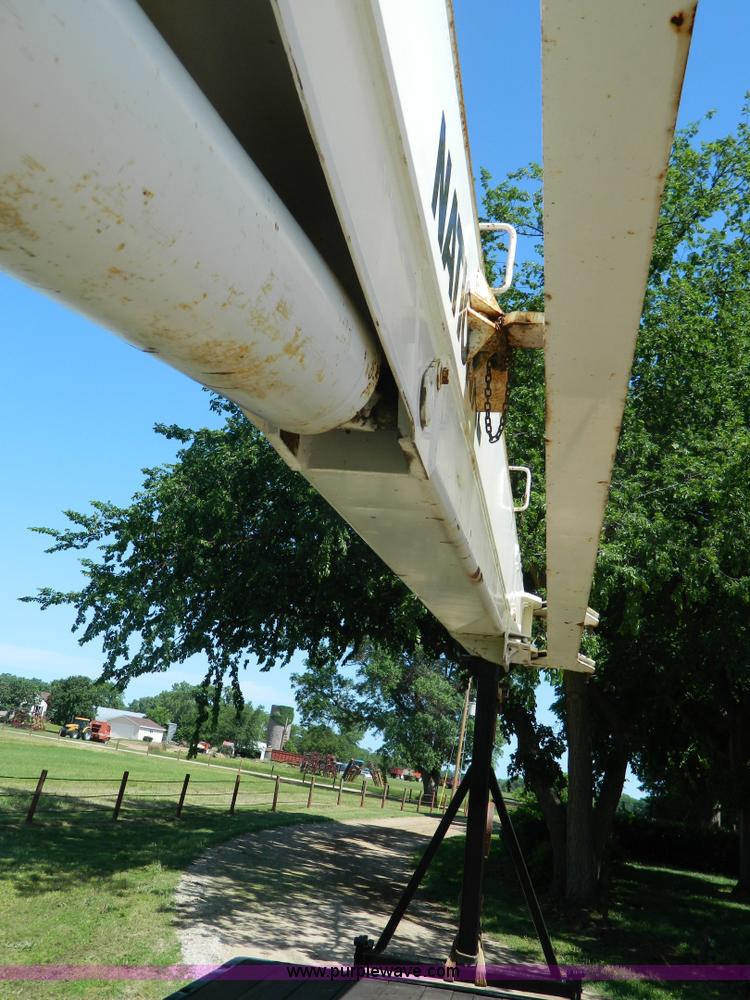 image for item G7876 1988 Ford L9000 AeroMax boom truck