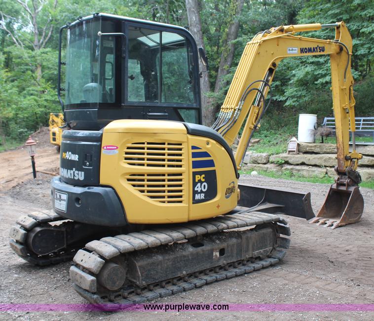 image for item H6607 2007 Komatsu PC40MR-2 mini excavator