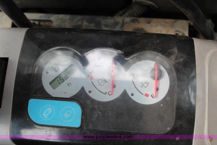 image for item H6607 2007 Komatsu PC40MR-2 mini excavator