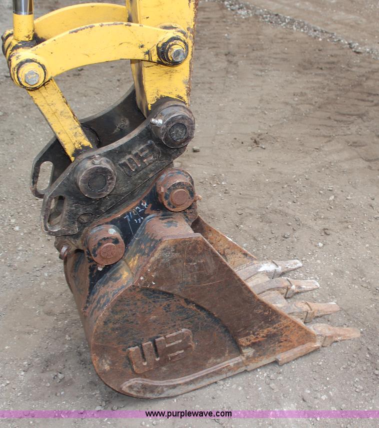 image for item H6607 2007 Komatsu PC40MR-2 mini excavator