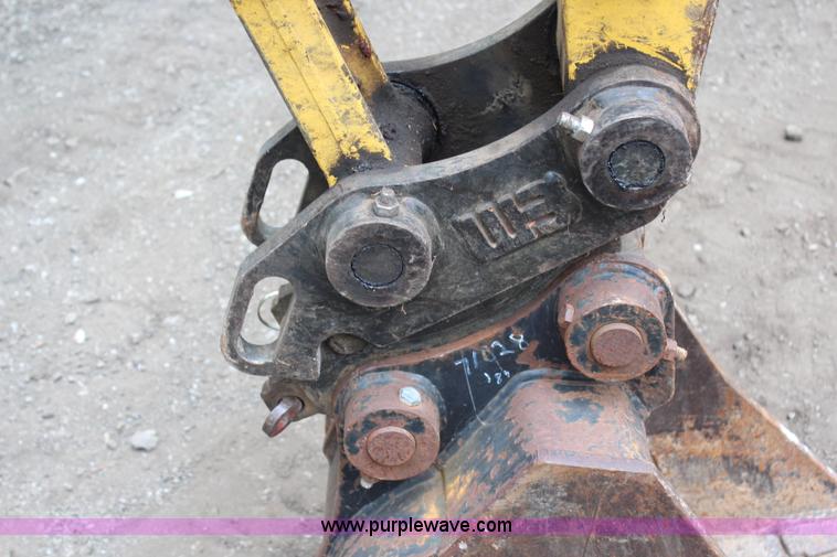 image for item H6607 2007 Komatsu PC40MR-2 mini excavator