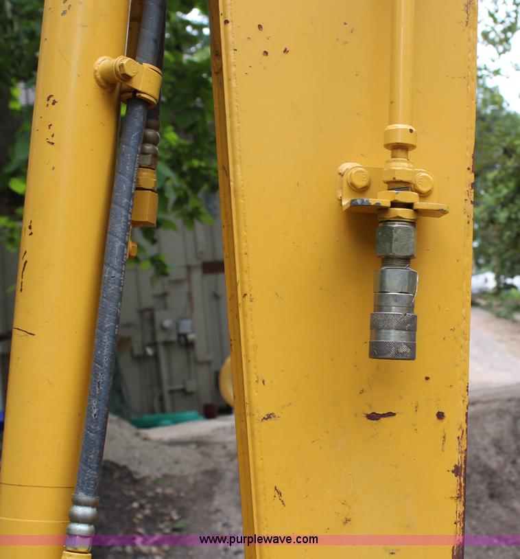 image for item H6607 2007 Komatsu PC40MR-2 mini excavator