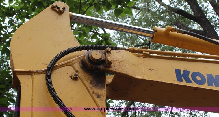 image for item H6607 2007 Komatsu PC40MR-2 mini excavator