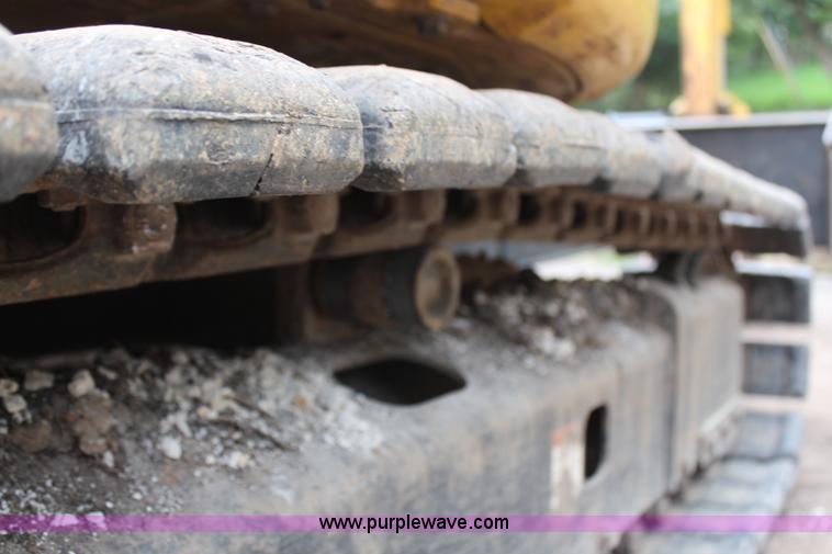 image for item H6607 2007 Komatsu PC40MR-2 mini excavator