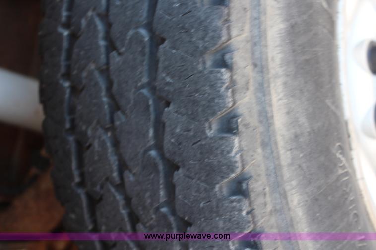 image for item H6626 2005 Chevrolet Silverado 2500HD utility truck