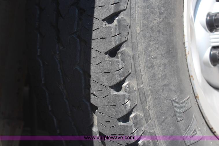 image for item H6626 2005 Chevrolet Silverado 2500HD utility truck