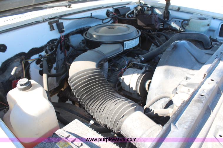 image for item H6629 1989 Chevrolet R3500 Crew Cab pickup truck