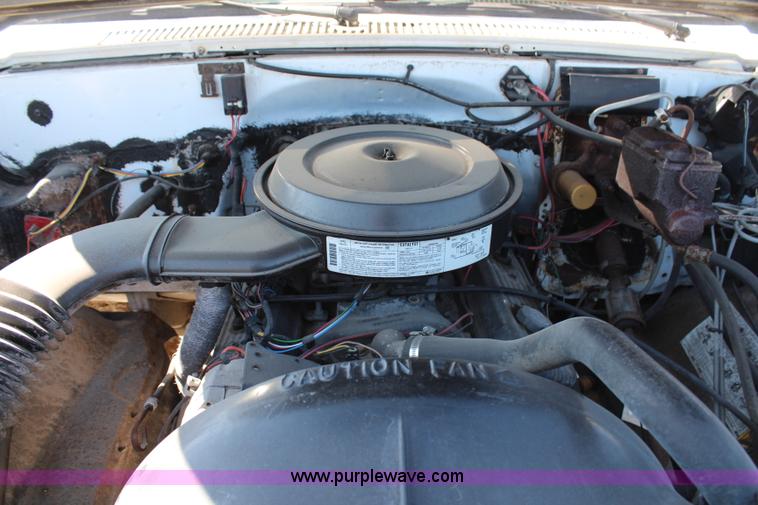 image for item H6629 1989 Chevrolet R3500 Crew Cab pickup truck