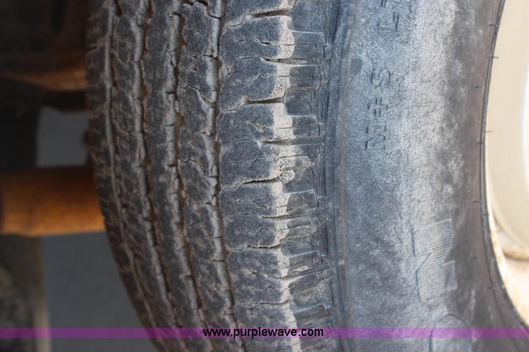 image for item H6629 1989 Chevrolet R3500 Crew Cab pickup truck