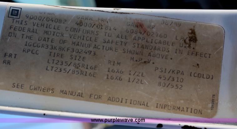 image for item H6629 1989 Chevrolet R3500 Crew Cab pickup truck