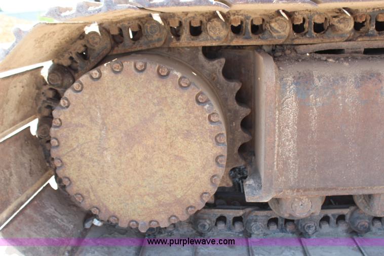 image for item H6658 1979 John Deere 690B excavator