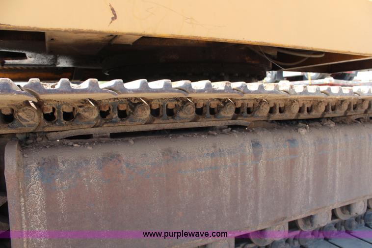 image for item H6658 1979 John Deere 690B excavator