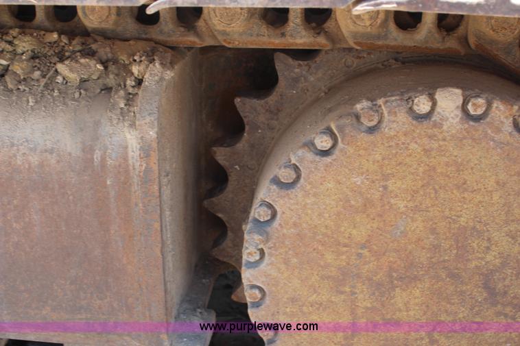 image for item H6658 1979 John Deere 690B excavator