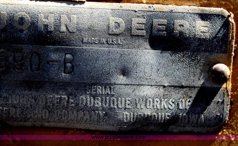 image for item H6658 1979 John Deere 690B excavator