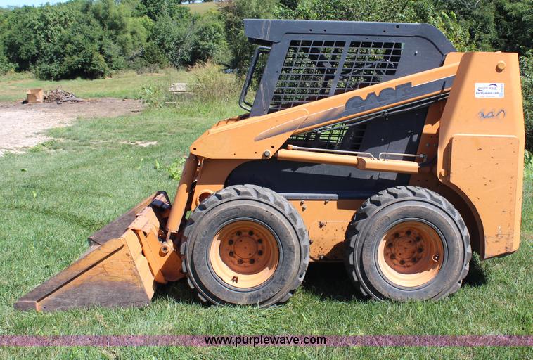 image for item H6683 2005 Case 440 skid steer