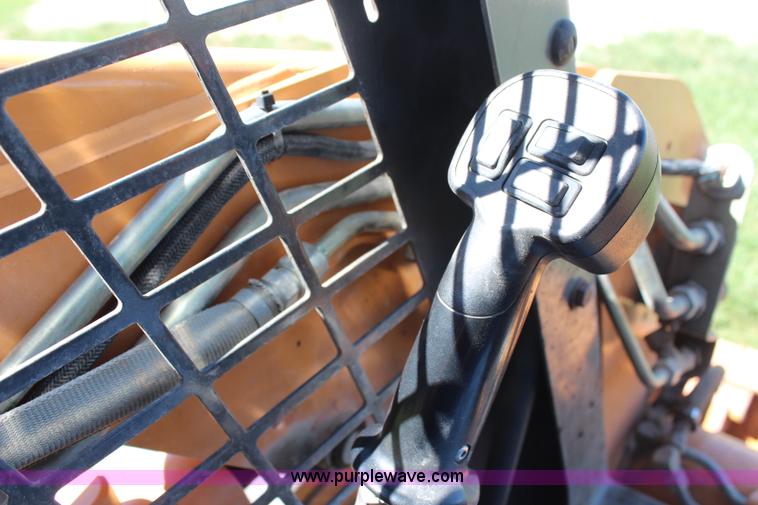 image for item H6683 2005 Case 440 skid steer