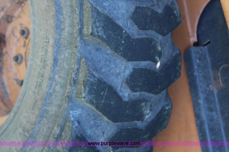 image for item H6683 2005 Case 440 skid steer