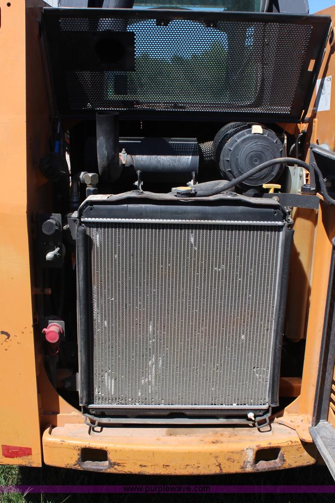 image for item H6683 2005 Case 440 skid steer