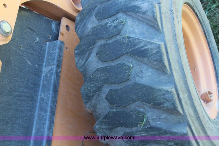 image for item H6683 2005 Case 440 skid steer