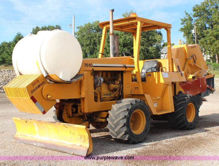 image for item H6688 1996 Ditch Witch 7610DD concrete wheel saw