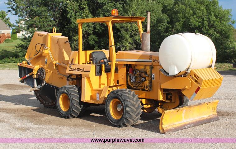 image for item H6688 1996 Ditch Witch 7610DD concrete wheel saw