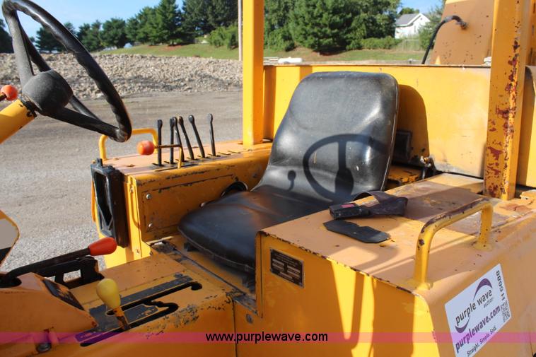 image for item H6688 1996 Ditch Witch 7610DD concrete wheel saw