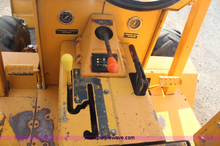 image for item H6688 1996 Ditch Witch 7610DD concrete wheel saw