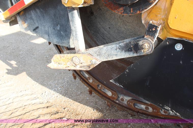 image for item H6688 1996 Ditch Witch 7610DD concrete wheel saw