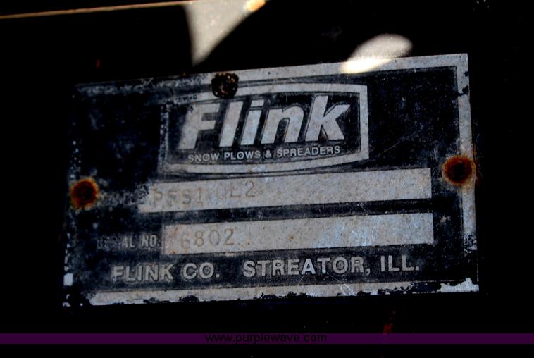 image for item H6999 1992 International 4900 semi truck