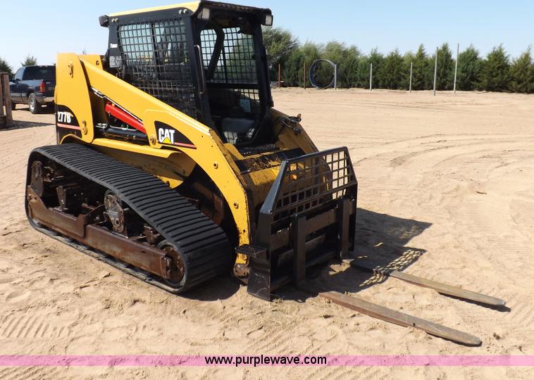 image for item I7604 2005 Caterpillar 277B track skid steer