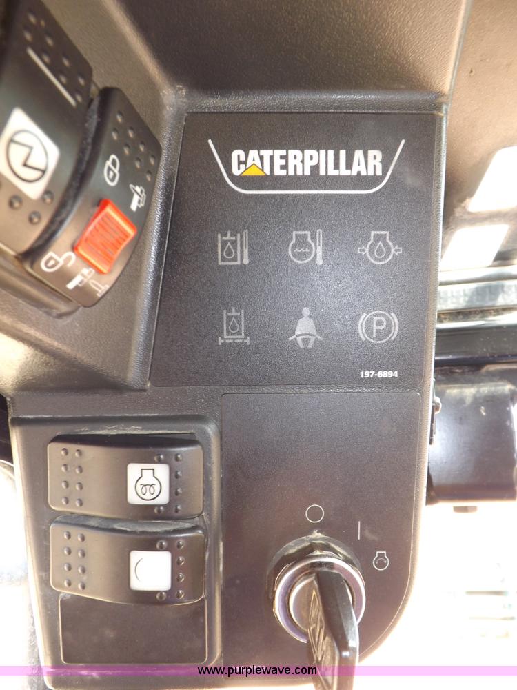 image for item I7604 2005 Caterpillar 277B track skid steer