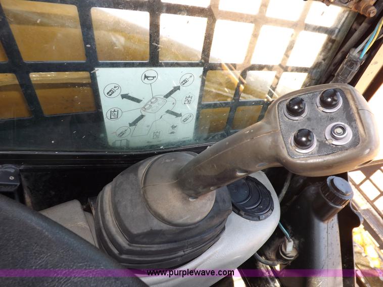 image for item I7604 2005 Caterpillar 277B track skid steer