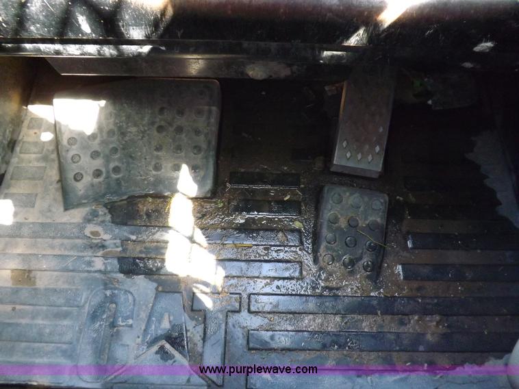 image for item I7604 2005 Caterpillar 277B track skid steer