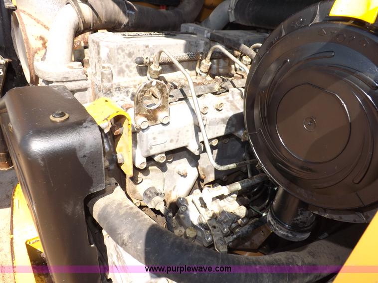 image for item I7604 2005 Caterpillar 277B track skid steer