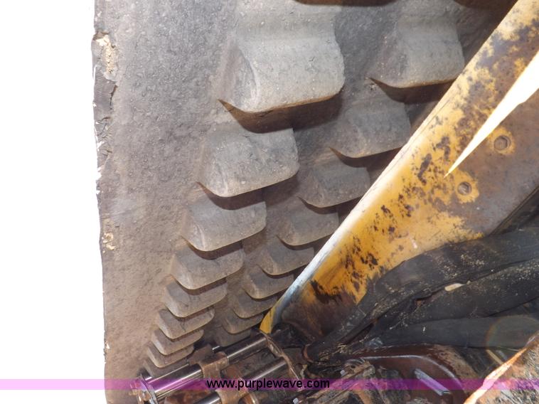 image for item I7604 2005 Caterpillar 277B track skid steer