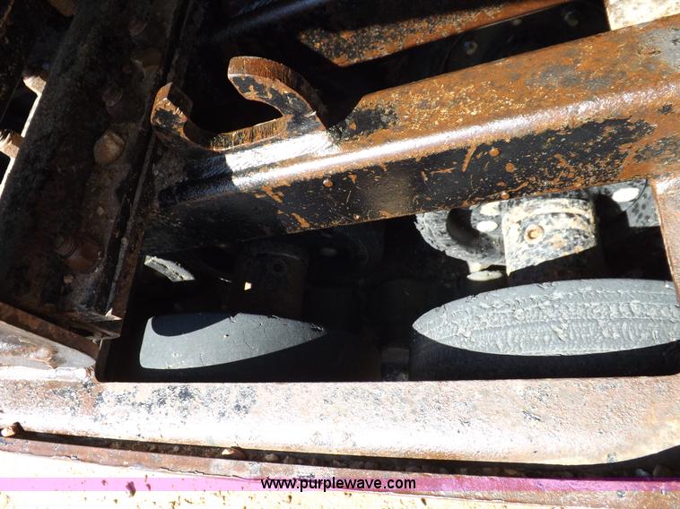 image for item I7604 2005 Caterpillar 277B track skid steer