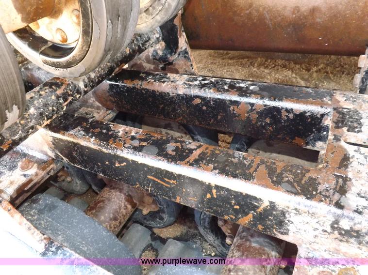 image for item I7604 2005 Caterpillar 277B track skid steer